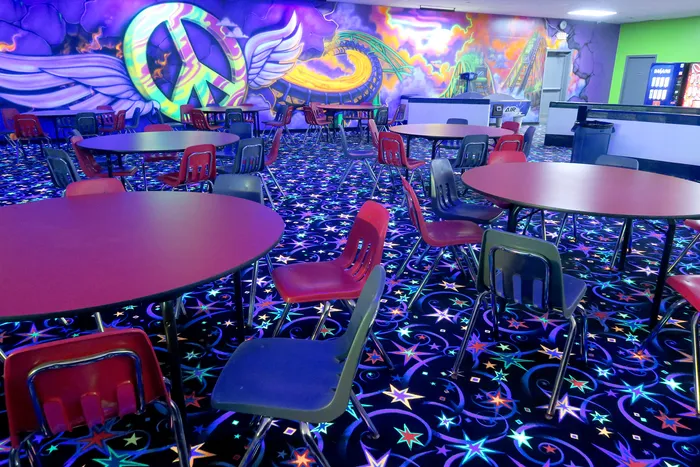 6b5ce0f9-8bc8-478f-9eb5-55914abee088-UNITEDSKATES0321E