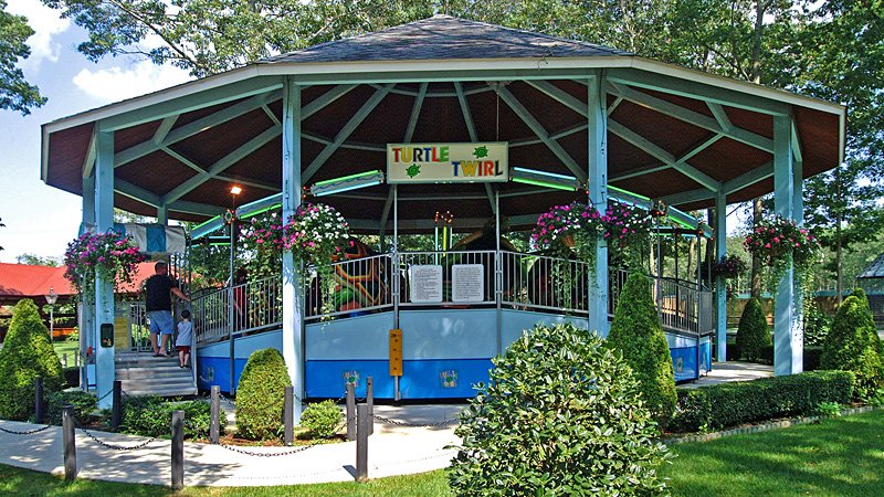StorybookLand_TurtleTwirl0491_800x450_80