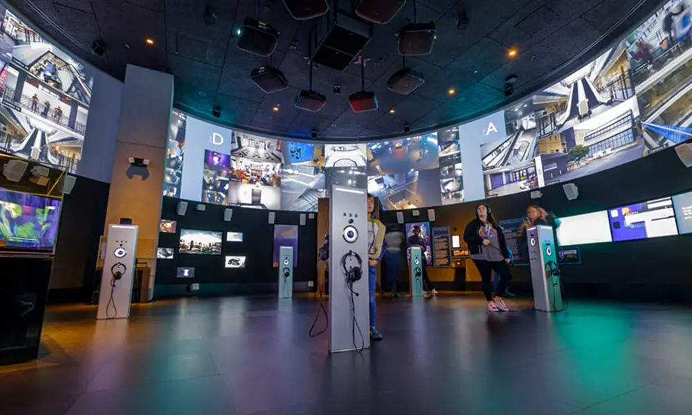 6811eb33863aae672ad8d940_Intelligence-min