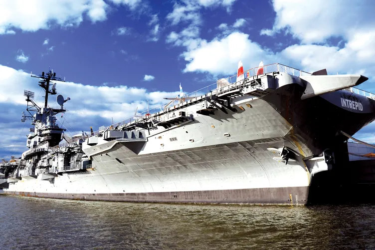 AIRCRAFT CARRIER INTREPID_2.jpg