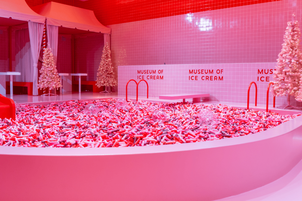 fi-museum-of-ice-cream-pinkmas-1024×683