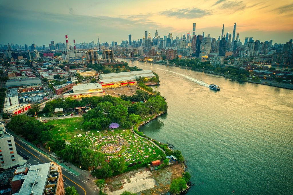 web_Guadalupe-Maravilla-Soundbath-at-Socrates-Sculpture-Park_2021_Image-KMDeco-Creative-1024×682